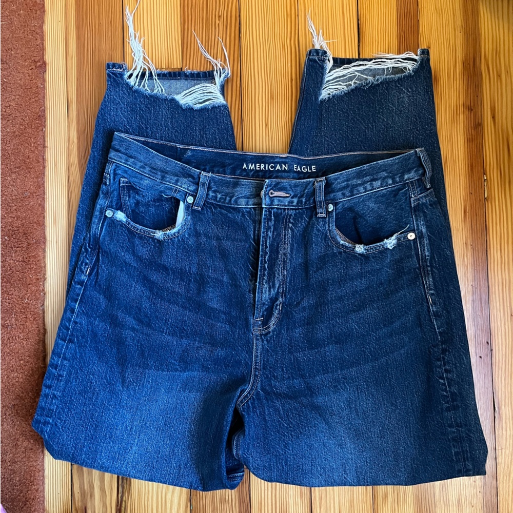 AE relaxed mom jean